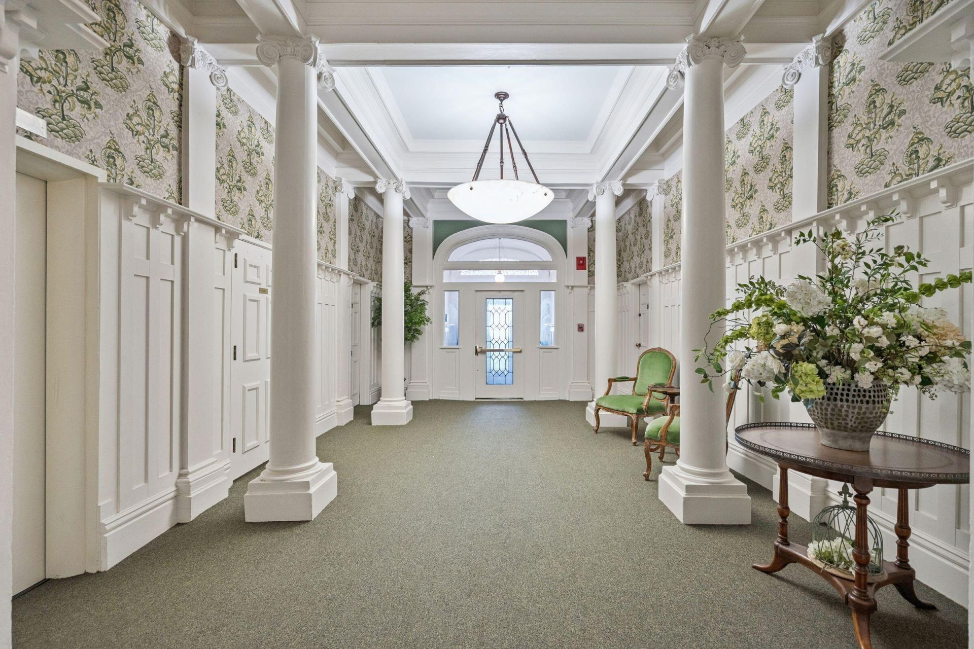 55 Ashley Avenue Photo 4