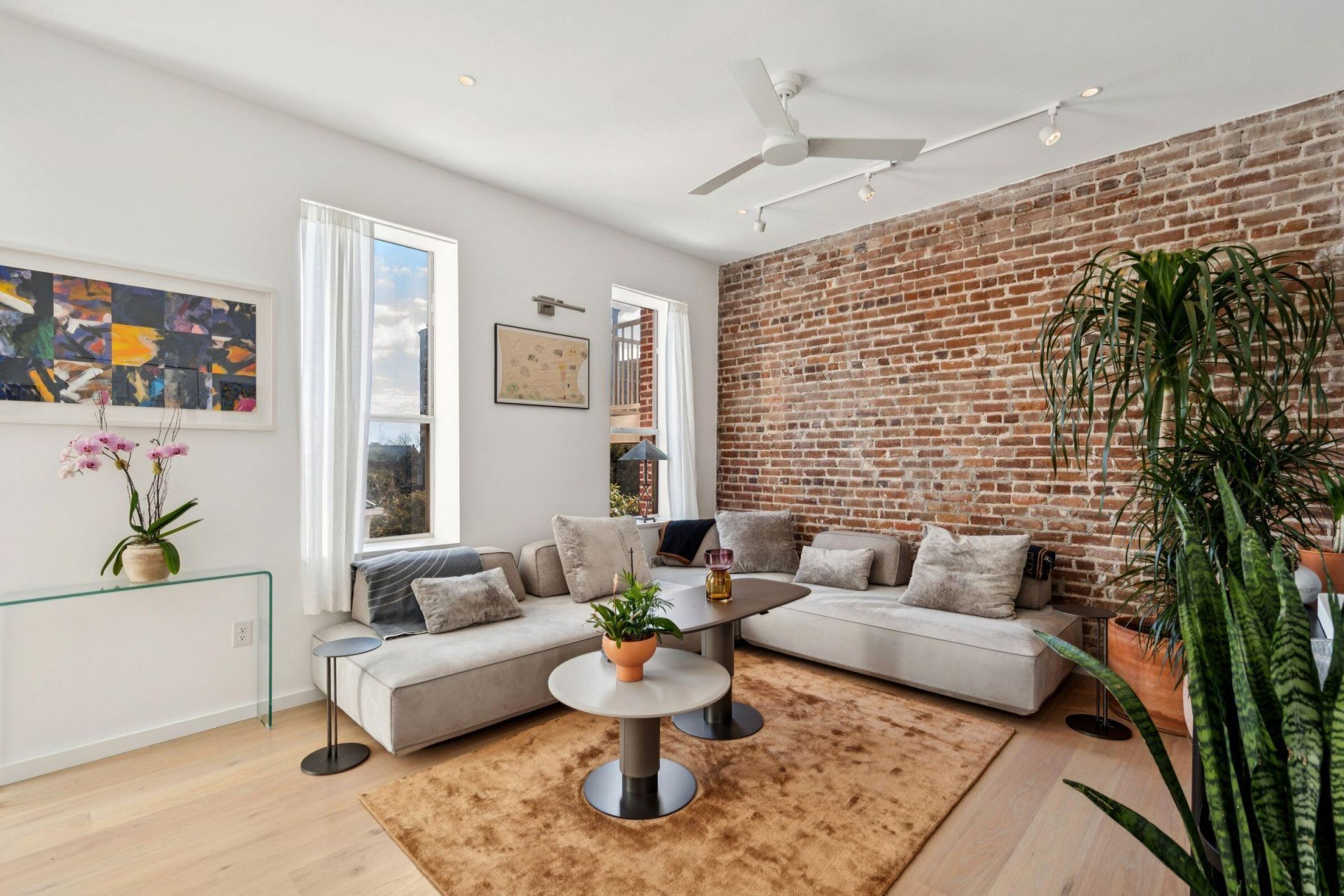 55 Ashley Avenue Photo 8