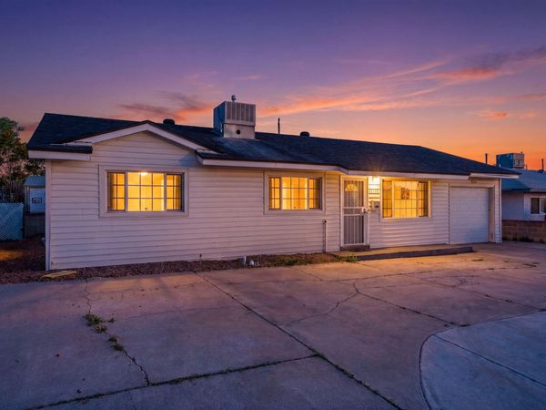 3808 Candelaria Road NE, Albuquerque, NM 87110