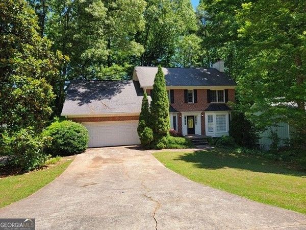 8541 Birch Hollow Drive, Roswell, GA 30076