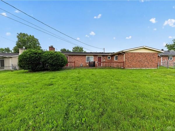 312 Porter Drive, Englewood, OH 45322