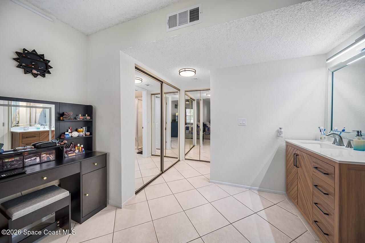1507 SE Royal Green Circle , Unit 102, Port Saint Lucie, FL 34952 Photo