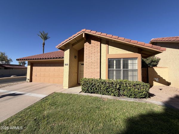 12282 S SHOSHONI Drive, Phoenix, AZ 85044