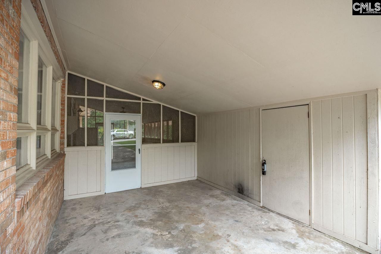 7005 John Edward Street Photo 4