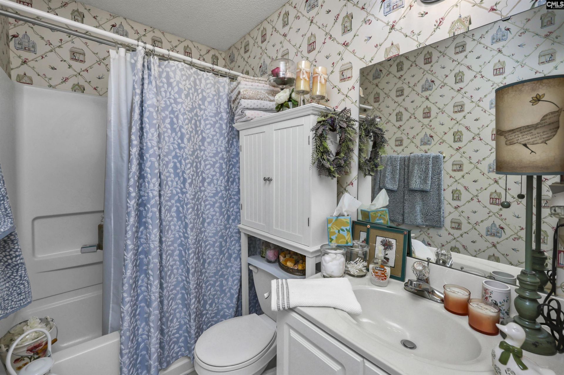 1033 Ivy Green Circle  Photo 32