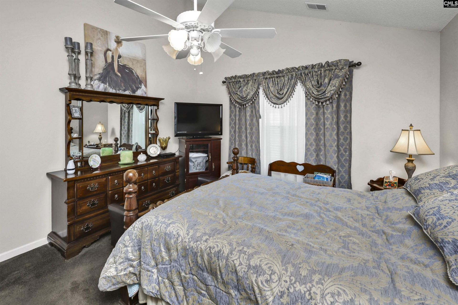 1033 Ivy Green Circle  Photo 5
