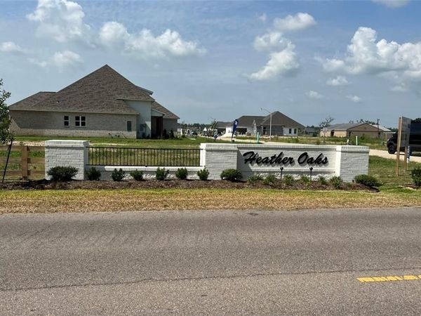 133 SOPHIA Drive , Luling, LA 70070