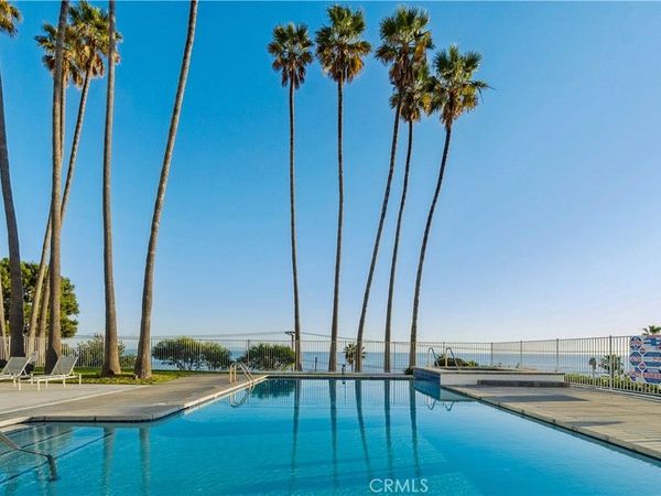 17350 W Sunset Boulevard, Unit 202, Pacific Palisades, CA 90272