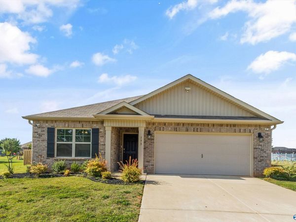 153 Meadowridge Drive, Hazel Green, AL 35750
