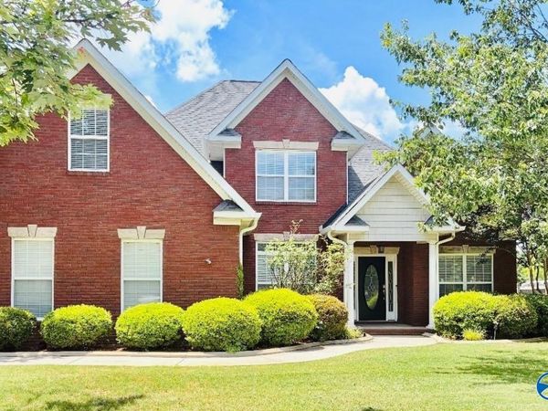 1905 Weatherly Circle, Decatur, AL 35603