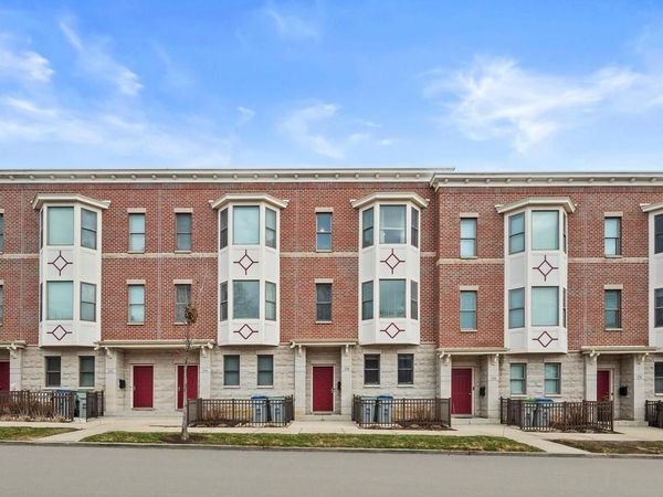 220 E Reservoir AVENUE, Milwaukee, WI 53212