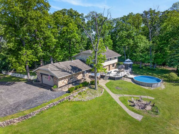39700 N Dilleys Road , Wadsworth, IL 60083