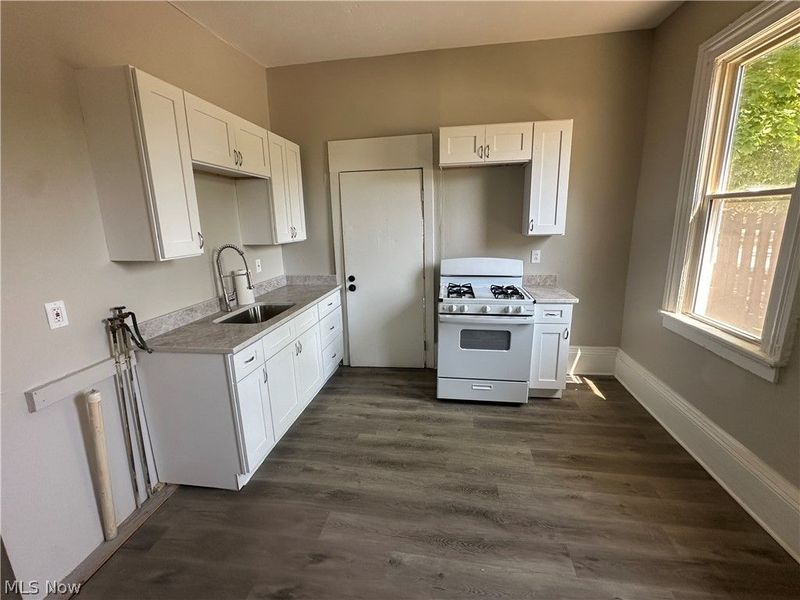 2055 W 65th Street, Unit Lower Rear, Cleveland, OH 44102 Photo 6