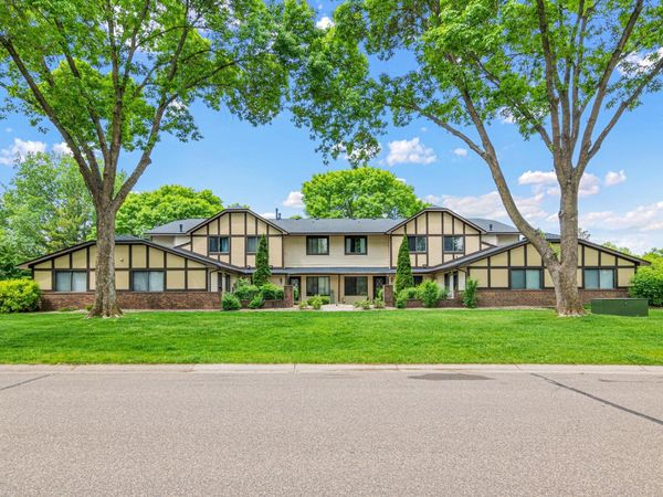 5961 Dellwood Avenue, Shoreview, MN 55126