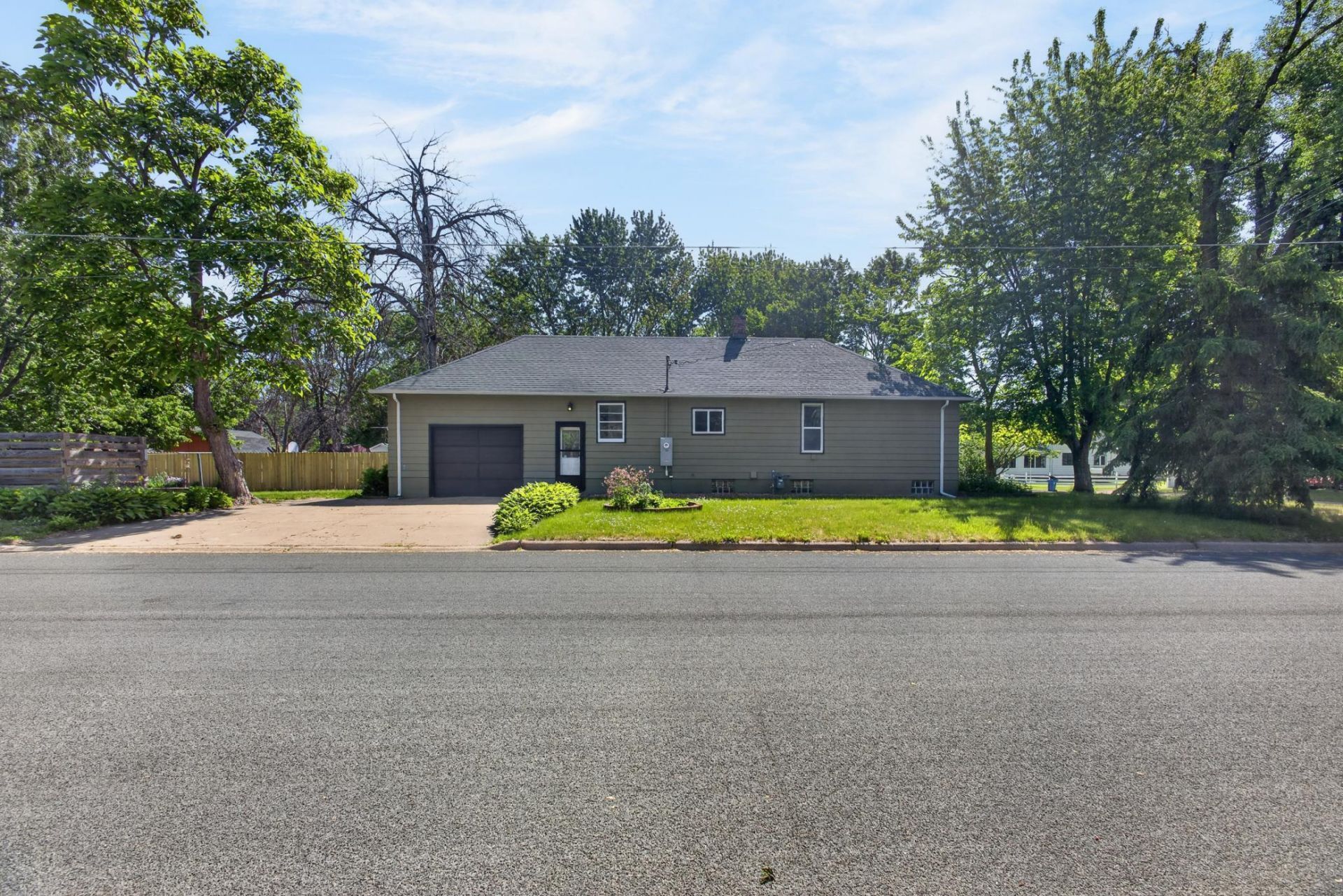 567 1st Avenue NW, Forest Lake, MN 55025