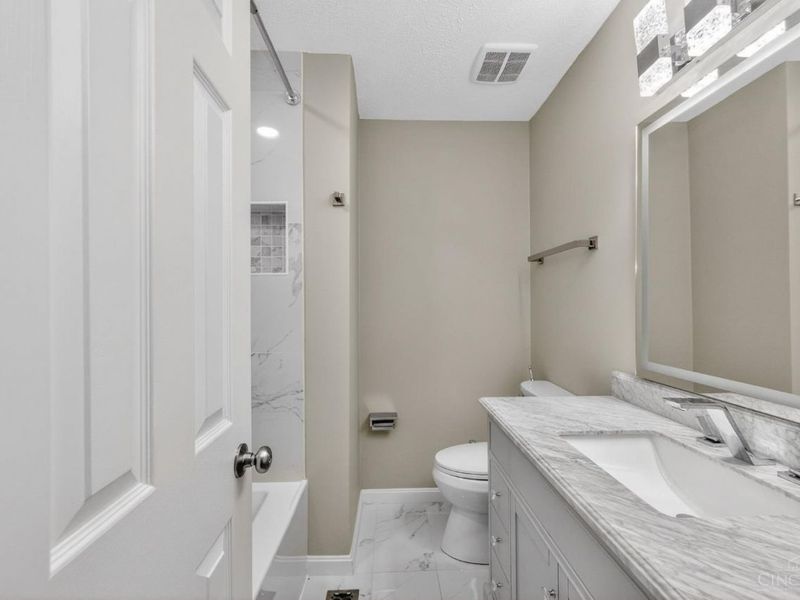 10801 Fallsington Court, Blue Ash, OH 45242 Photo 26