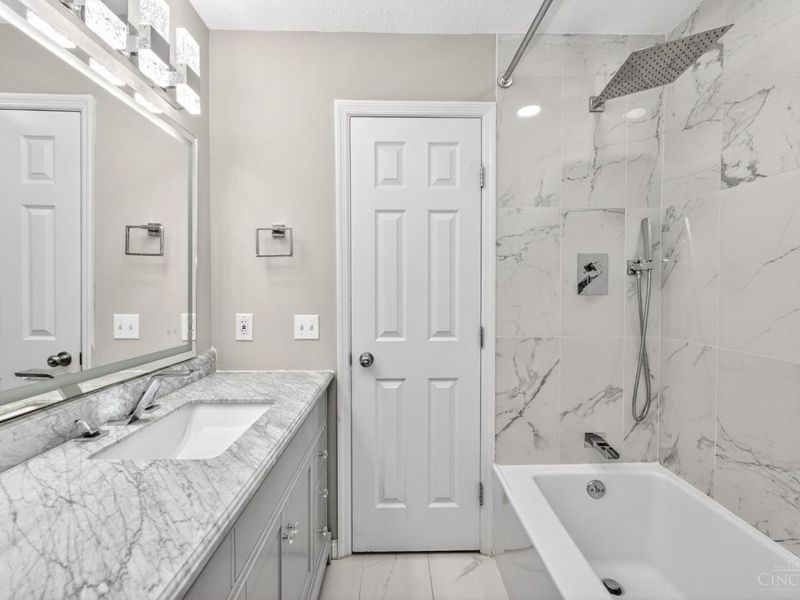 10801 Fallsington Court, Blue Ash, OH 45242 Photo 27