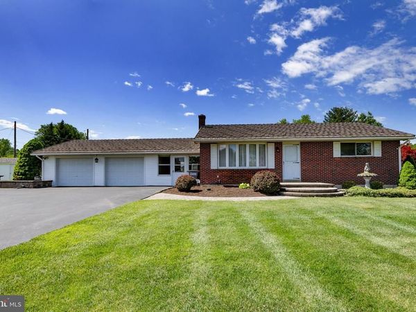4420 N SUNSET DRIVE , COOPERSBURG, PA 18036
