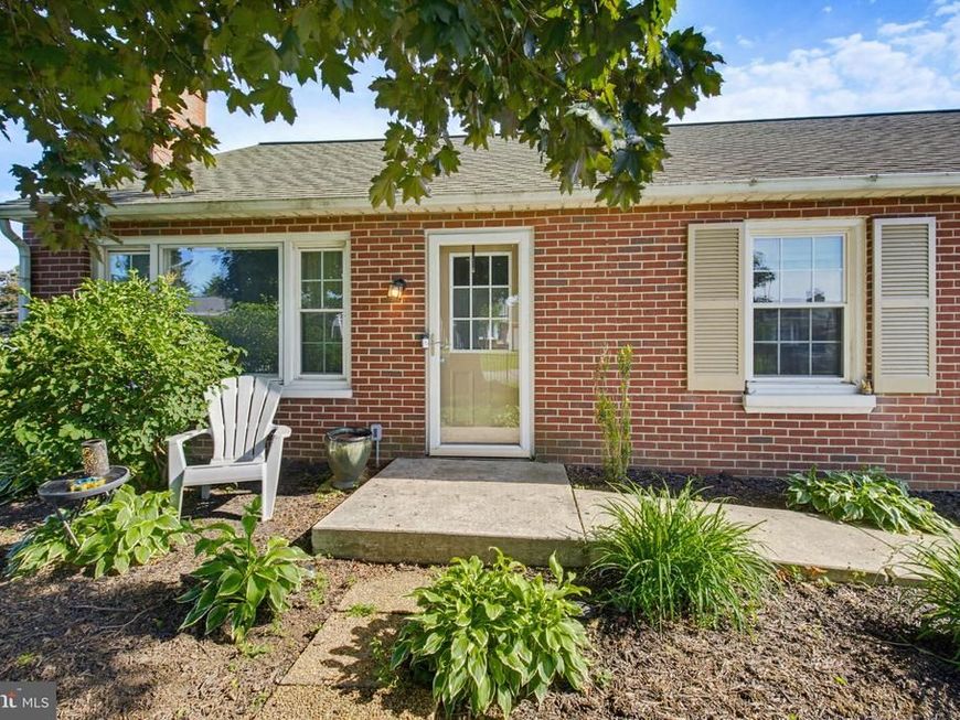 2114 Shaaron Drive, Lancaster, PA 17601 Main Photo