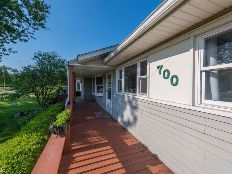 700 Harris Road, Sheffield Lake, OH 44054 Photo 6