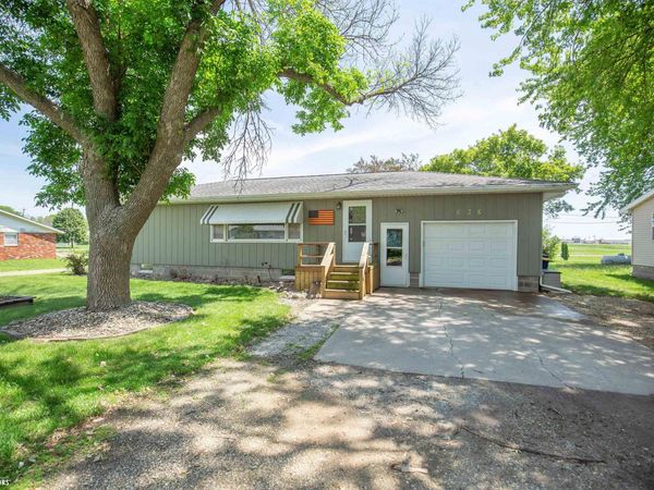 636 Way Avenue, Woden, IA 50484