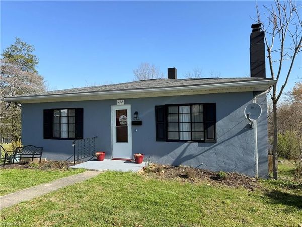 722 Maiden Lane , Mount Airy, NC 27030