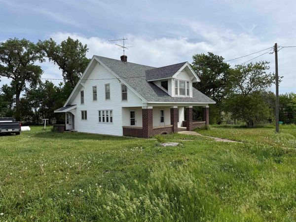 1133 530th Street, Cherokee, IA 00000