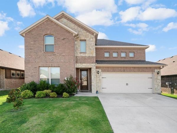 528 Retama Drive , Fort Worth, TX 76108