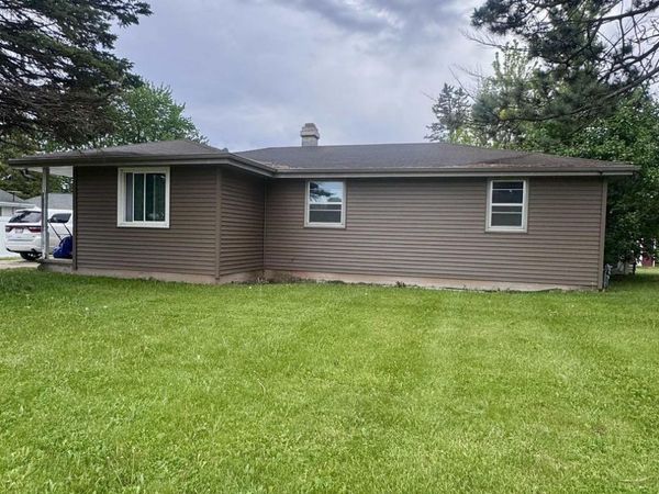1105 FAY COURT, De Pere, WI 54115