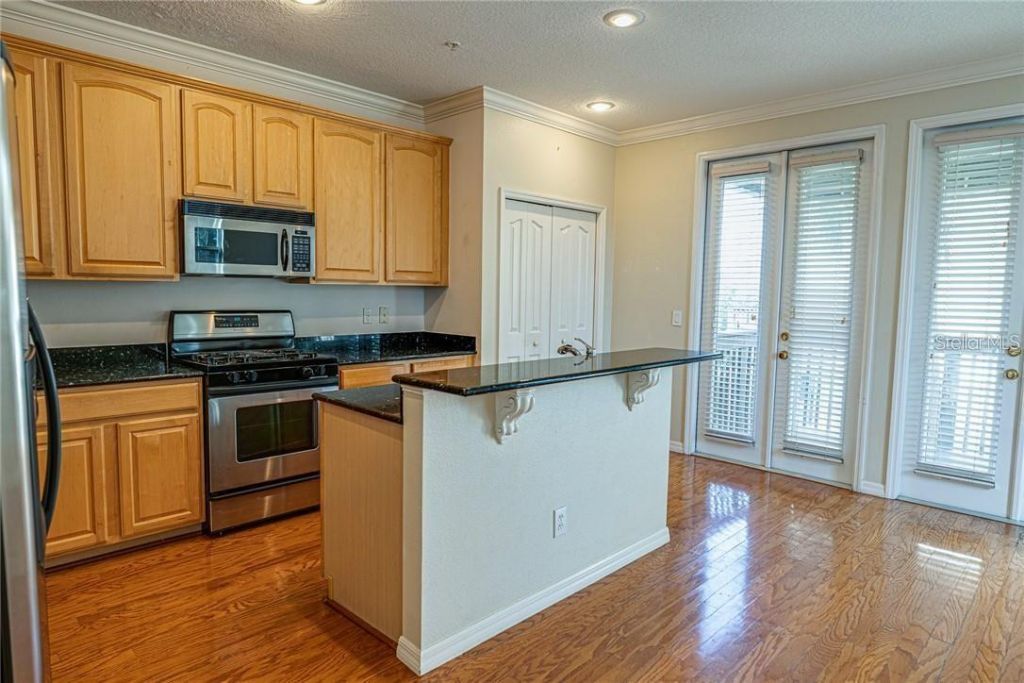 3043 Pointeview Drive, Tampa, FL 33611 Photo