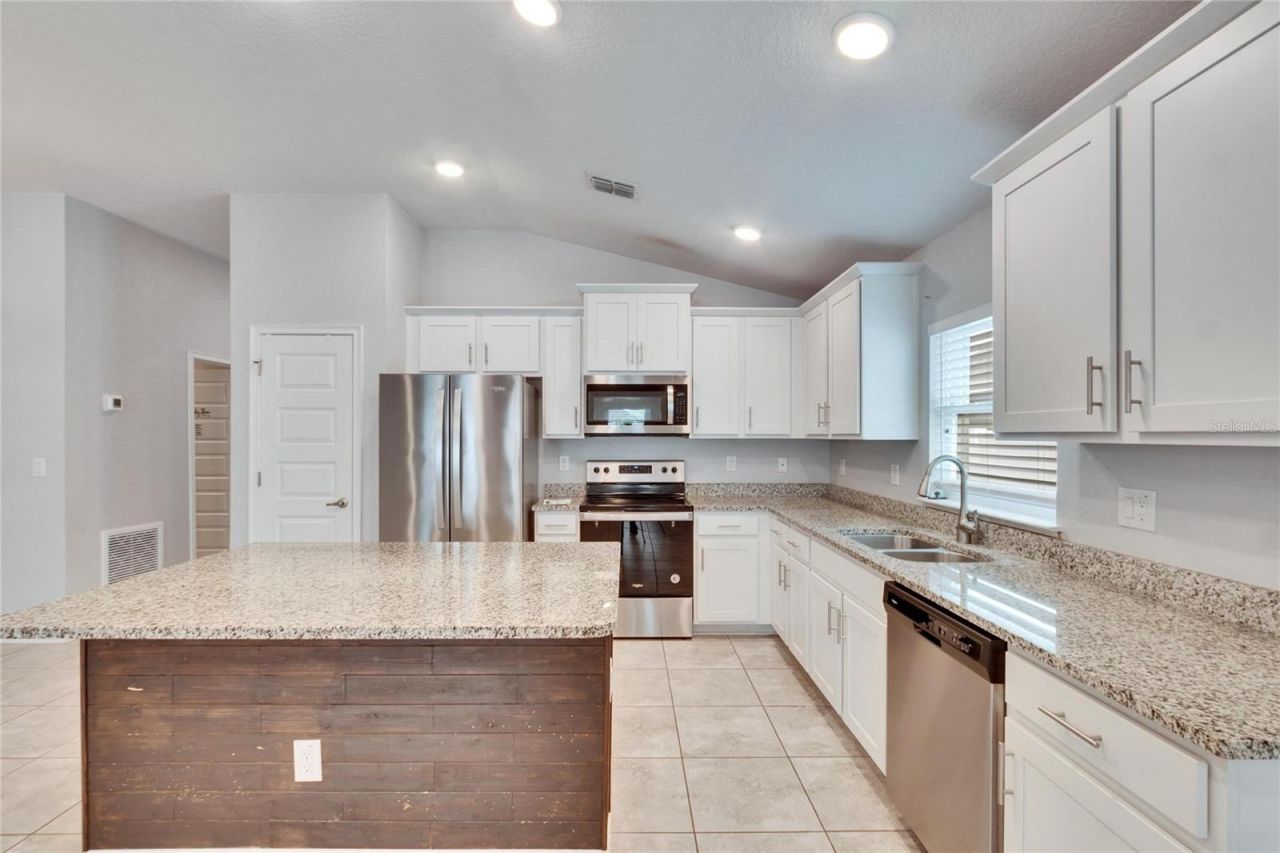 14525 Scottburgh Glen Drive, Wimauma, FL 33598 Photo