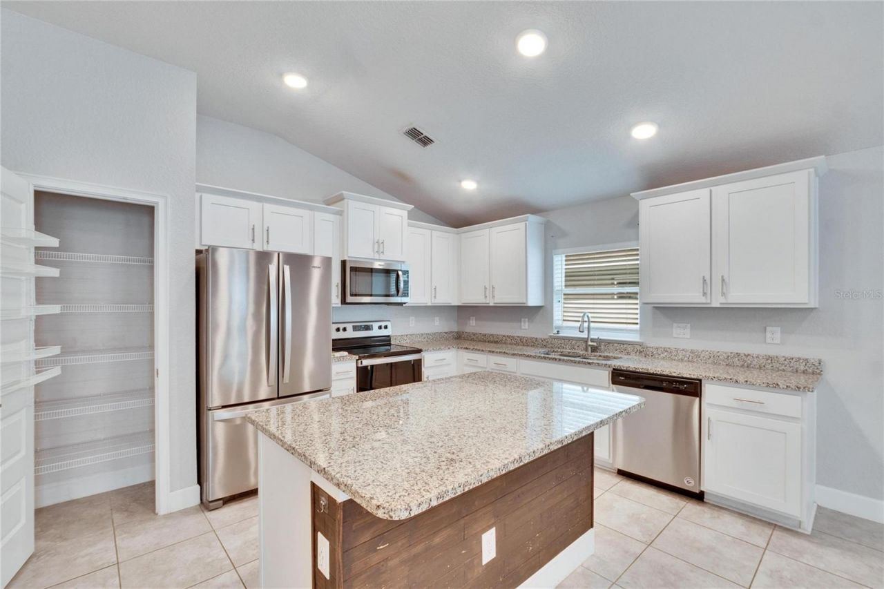 14525 Scottburgh Glen Drive, Wimauma, FL 33598 Photo