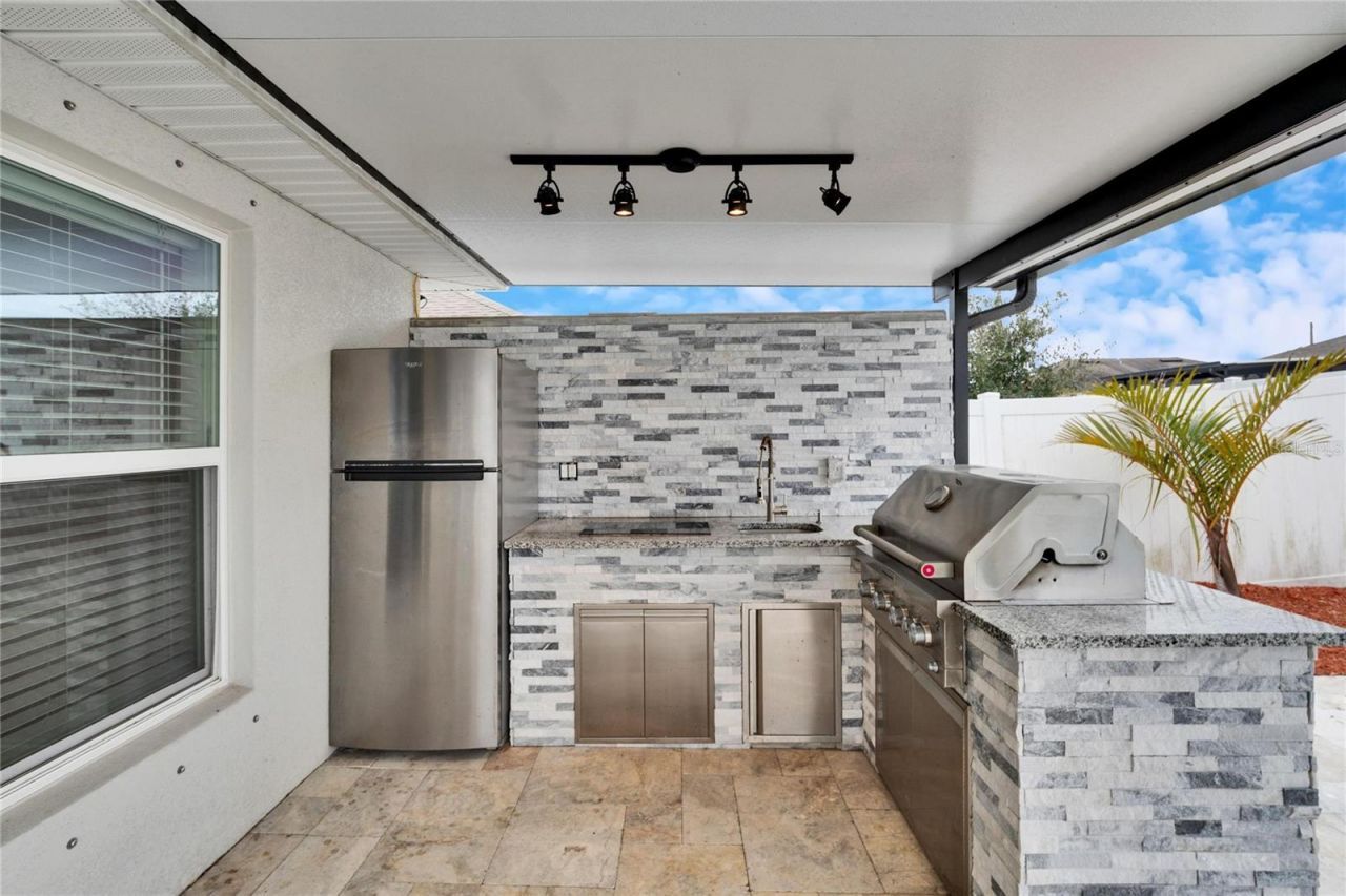 14525 Scottburgh Glen Drive, Wimauma, FL 33598 Photo