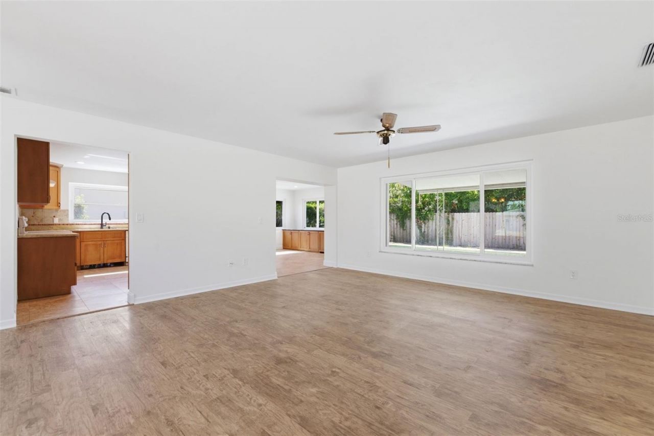 1344 62nd Place S, Saint Petersburg, FL 33705 Photo