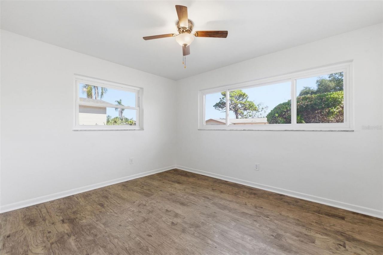 1344 62nd Place S, Saint Petersburg, FL 33705 Photo