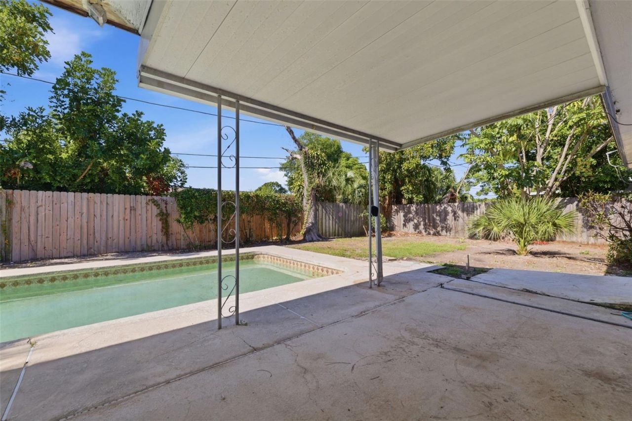 1344 62nd Place S, Saint Petersburg, FL 33705 Photo