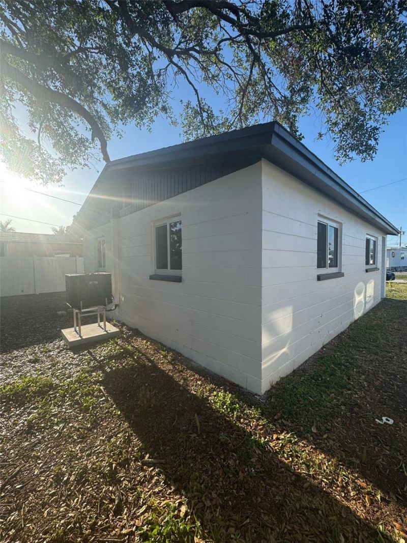 342 51st Avenue N, Saint Petersburg, FL 33703 Photo