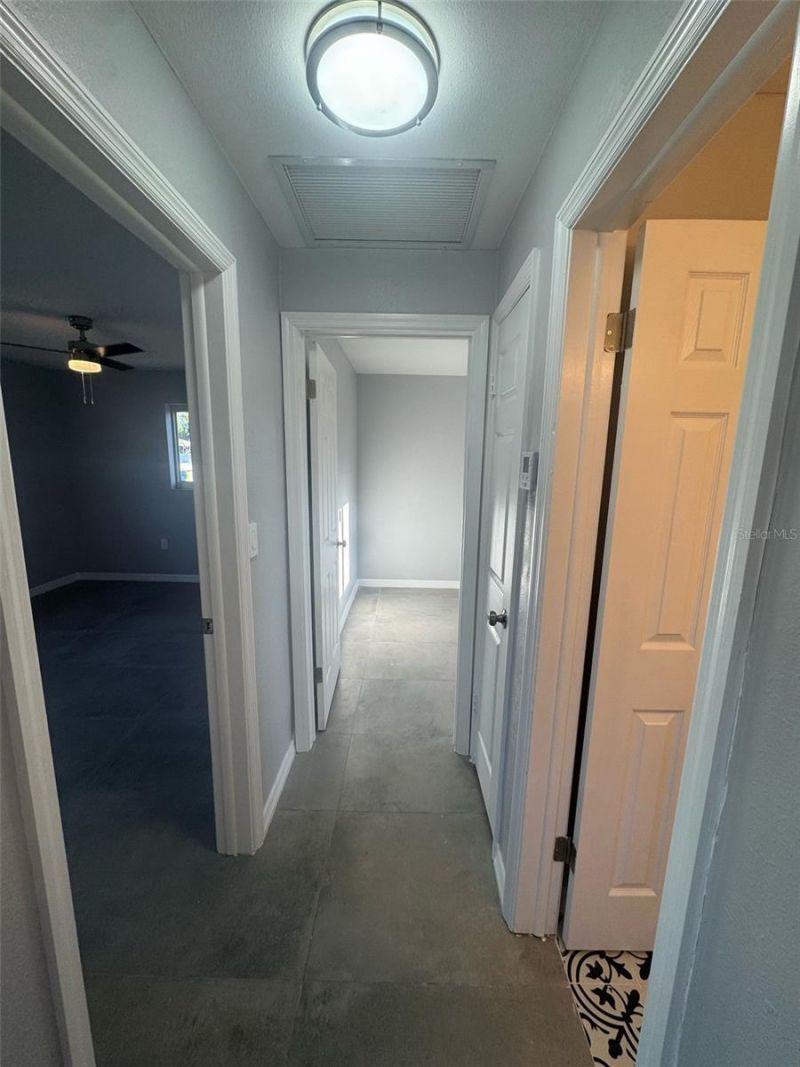 342 51st Avenue N, Saint Petersburg, FL 33703 Photo