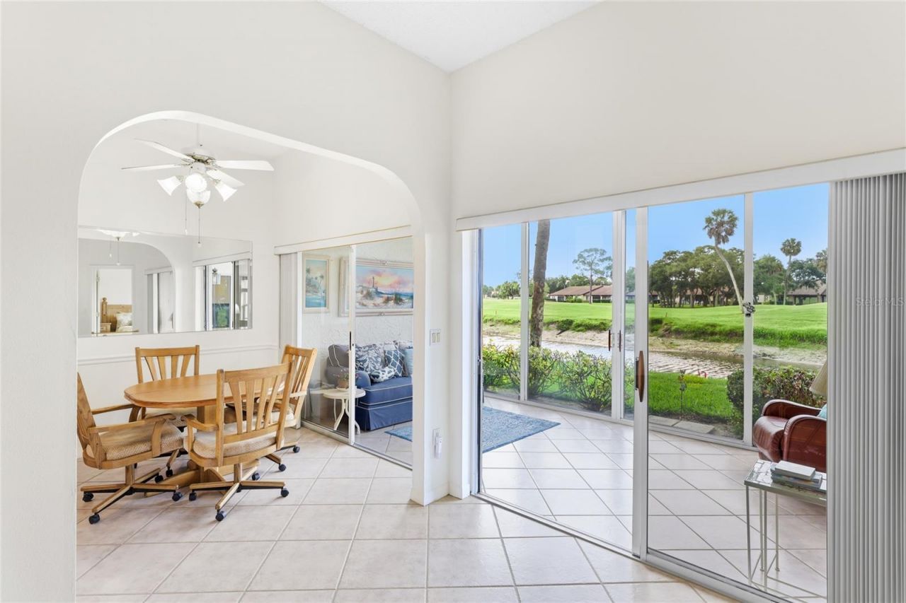 5590 Golf Pointe Drive, Unit 5590, Sarasota, FL 34243 Photo