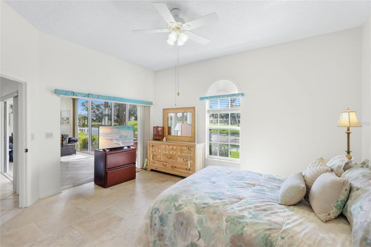 5590 Golf Pointe Drive, Unit 5590, Sarasota, FL 34243 Photo