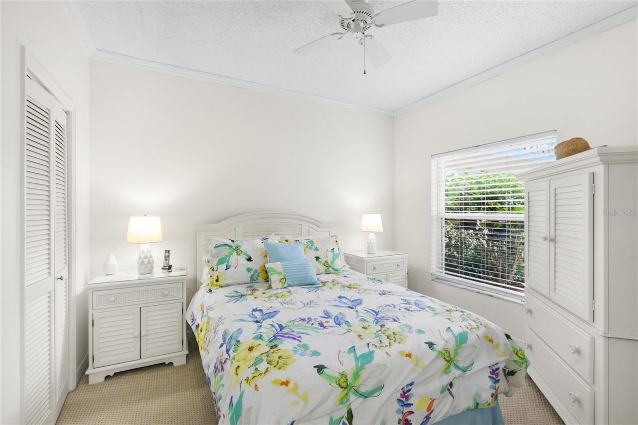 5590 Golf Pointe Drive, Unit 5590, Sarasota, FL 34243 Photo