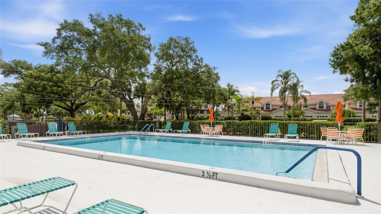 5590 Golf Pointe Drive, Unit 5590, Sarasota, FL 34243 Photo