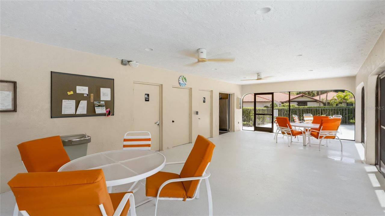 5590 Golf Pointe Drive, Unit 5590, Sarasota, FL 34243 Photo