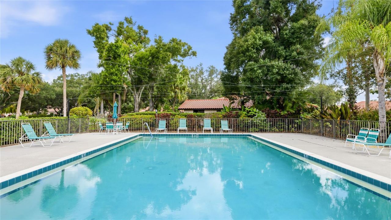 5590 Golf Pointe Drive, Unit 5590, Sarasota, FL 34243 Photo