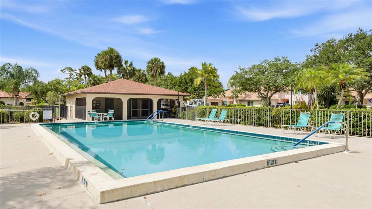5590 Golf Pointe Drive, Unit 5590, Sarasota, FL 34243 Photo