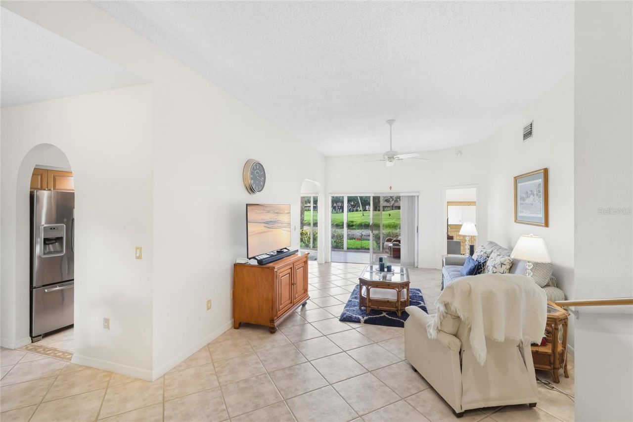 5590 Golf Pointe Drive, Unit 5590, Sarasota, FL 34243 Photo