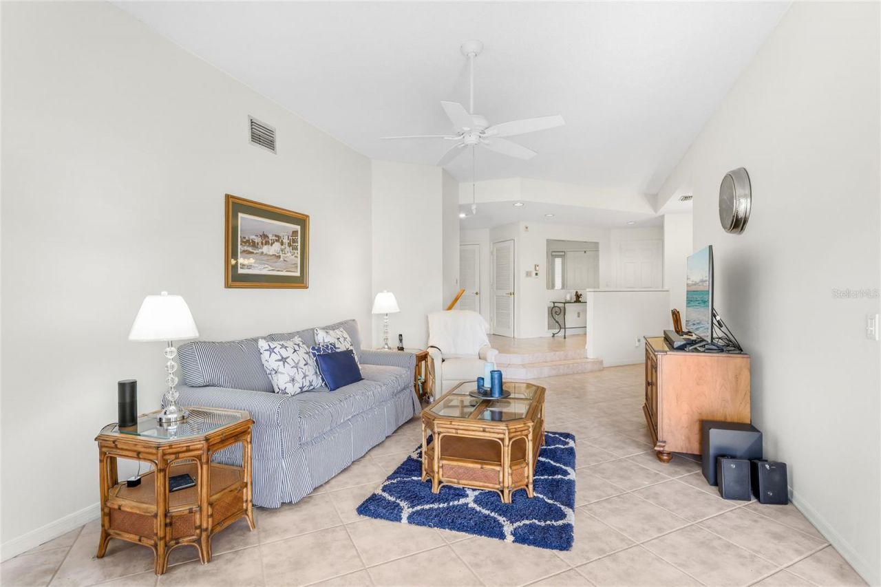 5590 Golf Pointe Drive, Unit 5590, Sarasota, FL 34243 Photo