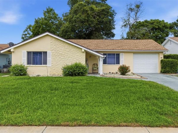 12219 QUAIL RUN ROW , BAYONET POINT, FL 34667
