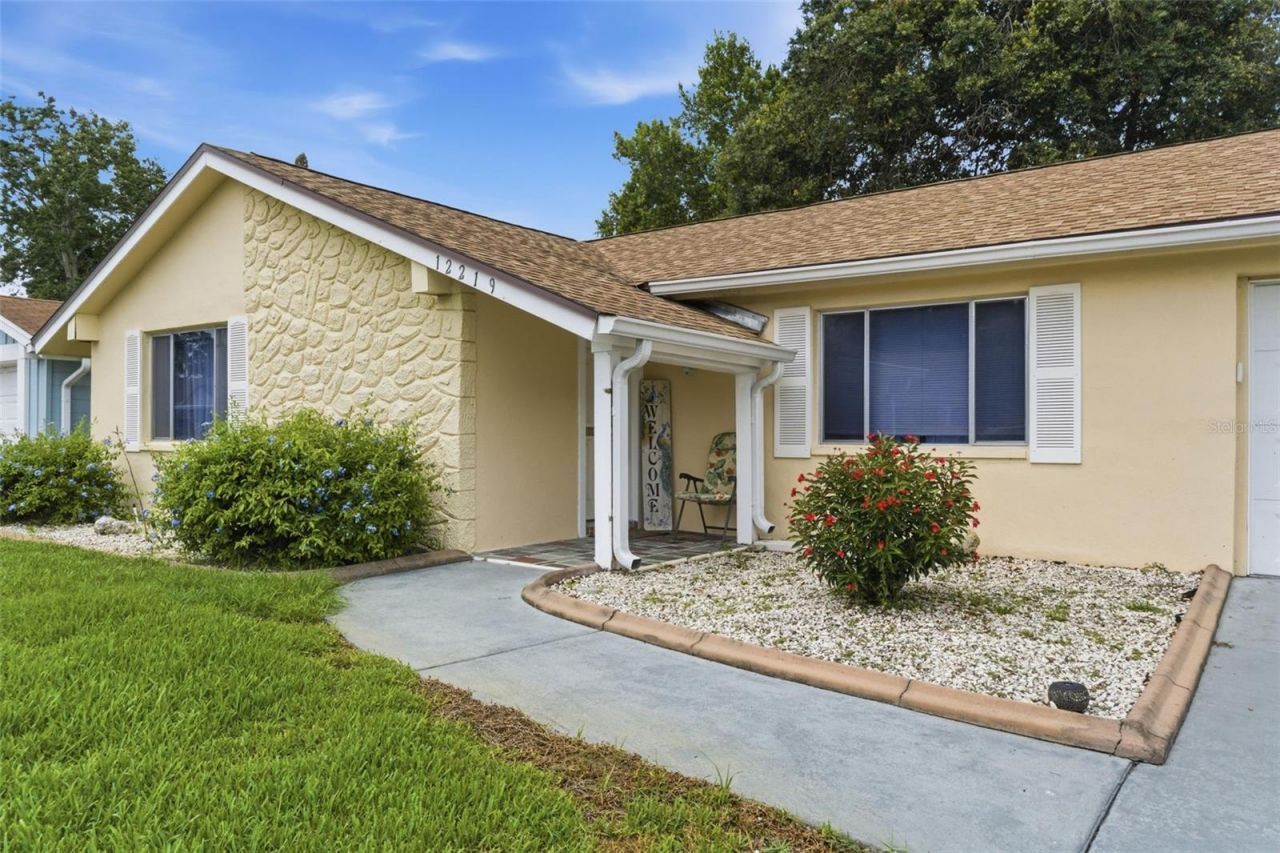 12219 Quail Run Row, Bayonet Point, FL 34667 Photo