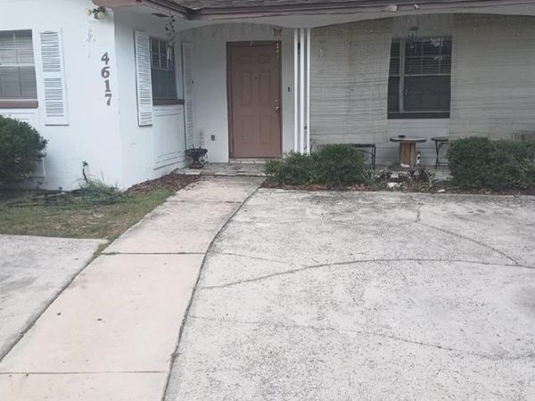 4617 SNOOK DRIVE , TAMPA, FL 33617